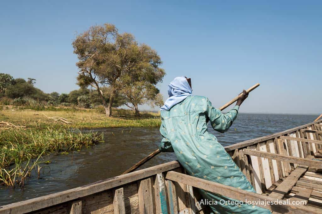 hombre buduma, tribu nómadas del lago chad