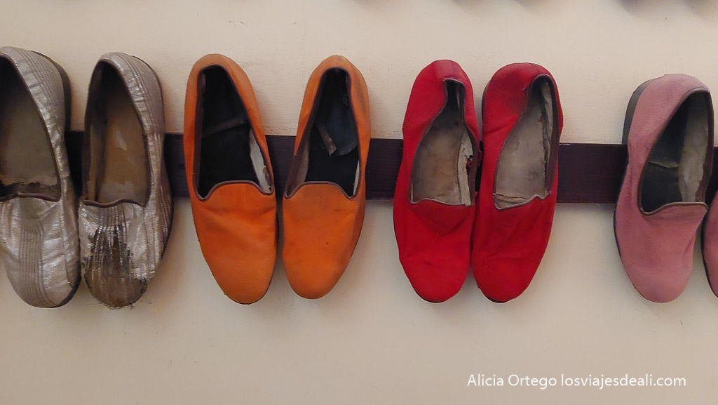 zapatillas de colores de fela kuti, afrobeat en lagos
