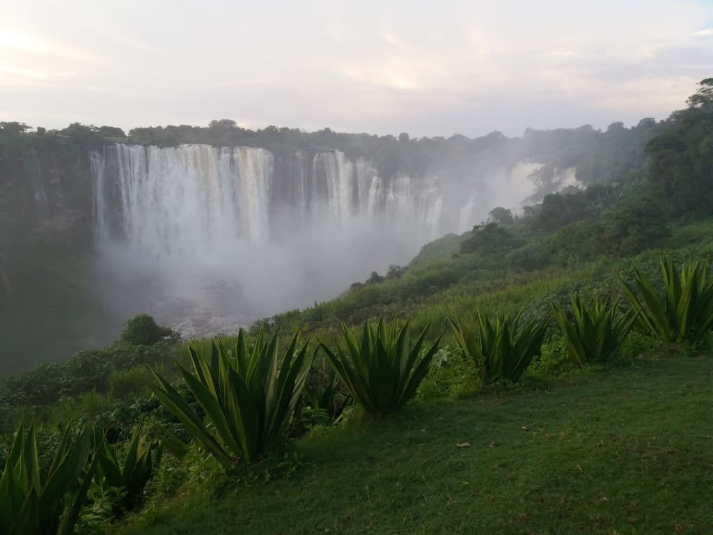 cataratas de kalandula viajes a Angola