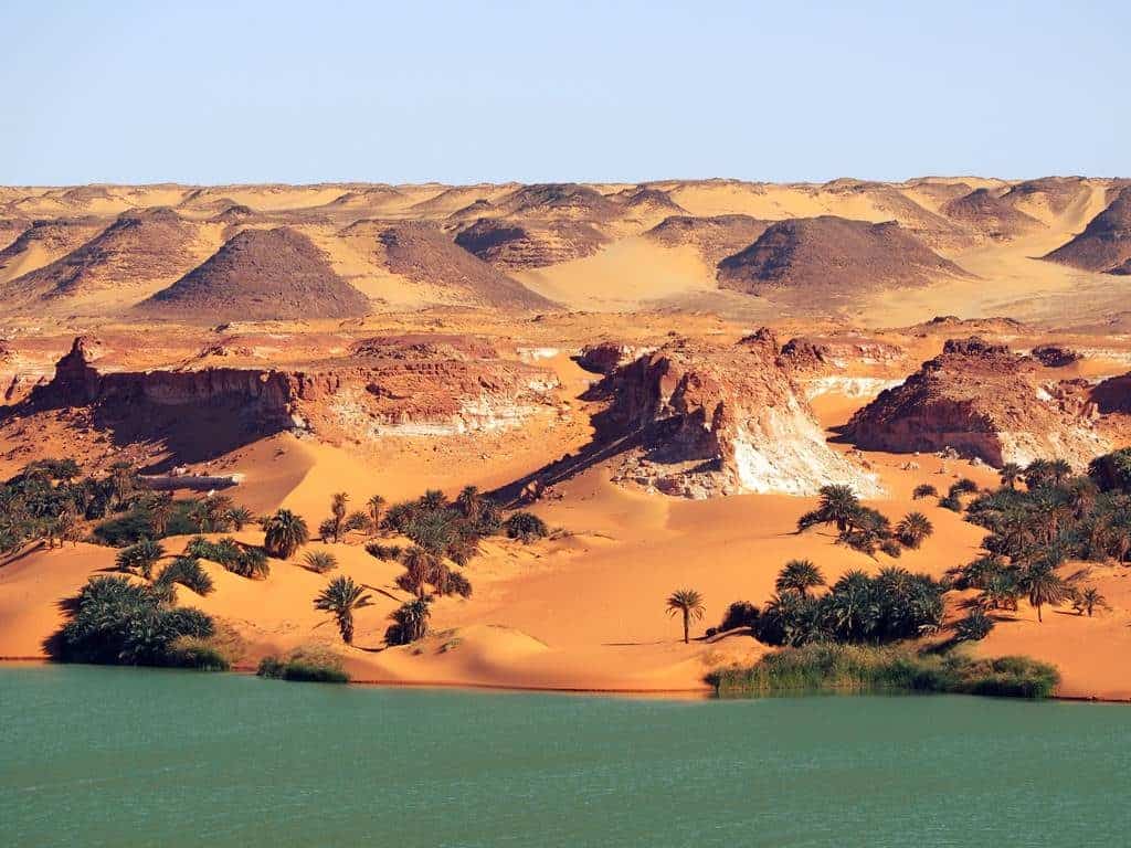 Ounianga lakes