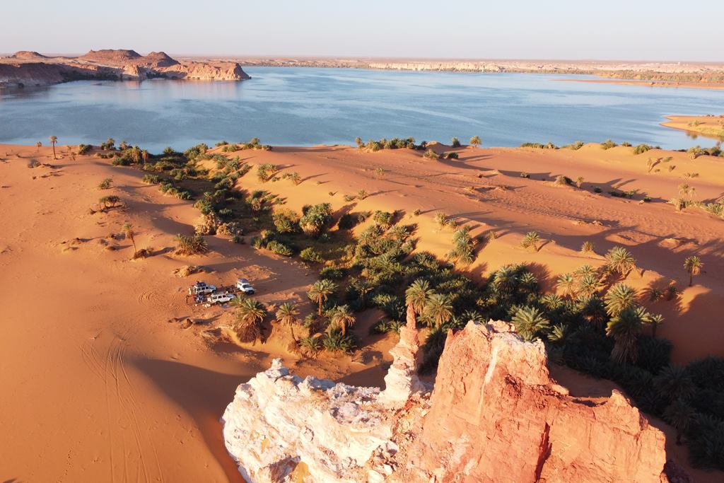 Ounianga