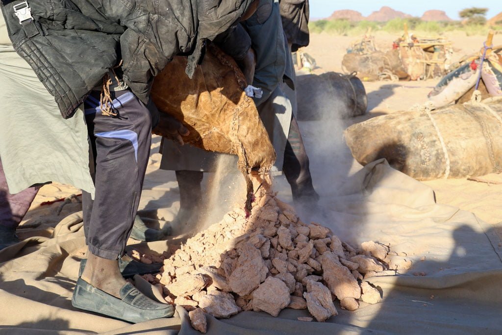 rocas de sal en el desierto de chad